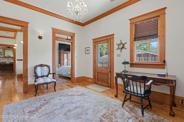 405 Carroll Avenue, Bay Saint Louis, MS 39520