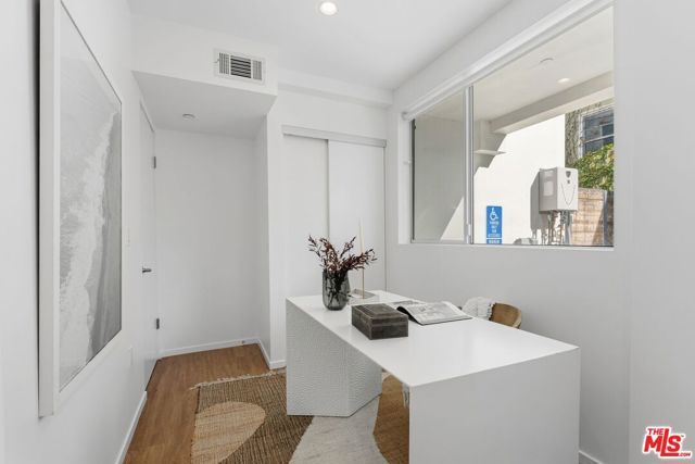 1244 14th Street E, Santa Monica, CA 90404