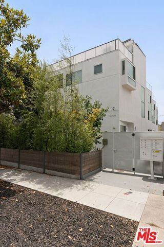1244 14th Street E, Santa Monica, CA 90404