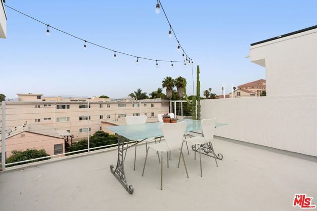 1244 14th Street E, Santa Monica, CA 90404