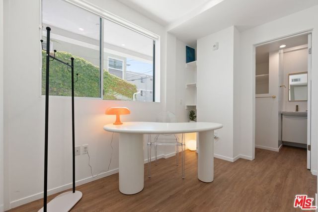 1244 14th Street E, Santa Monica, CA 90404