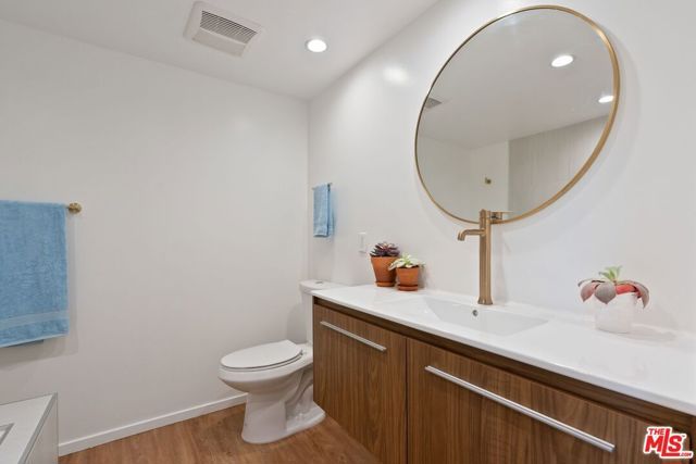 1244 14th Street E, Santa Monica, CA 90404