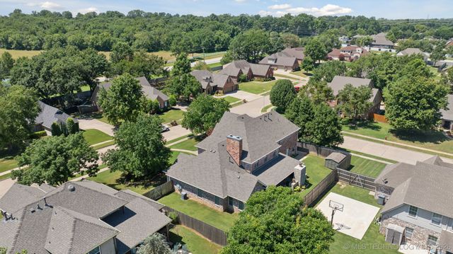 6904 E Galveston Street, Broken Arrow, OK 74014