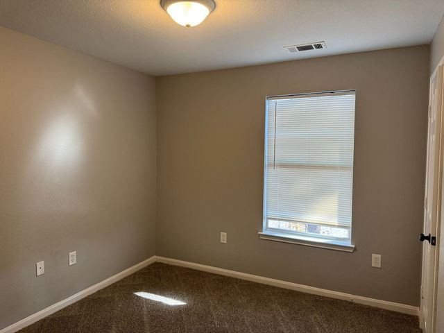 2113 Ringgold Ct Apt 306, Clarksville, TN 37042
