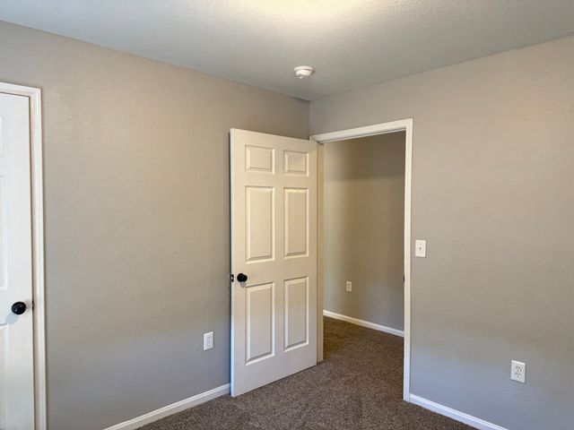 2113 Ringgold Ct Apt 306, Clarksville, TN 37042