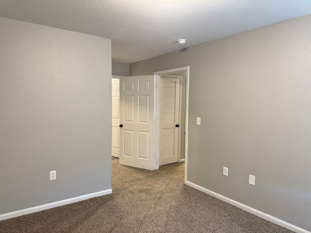 2113 Ringgold Ct Apt 306, Clarksville, TN 37042