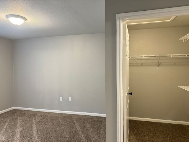 2113 Ringgold Ct Apt 306, Clarksville, TN 37042