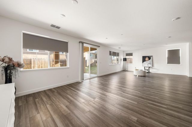 998 Fullerton Ranch Rd, Lincoln, CA 95648