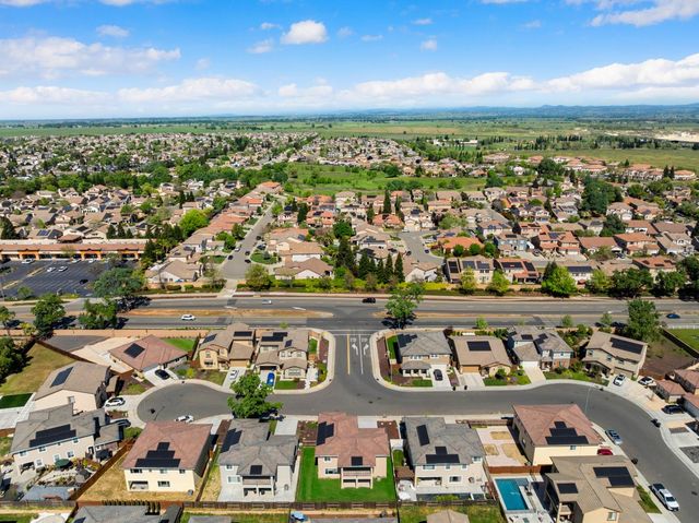 998 Fullerton Ranch Rd, Lincoln, CA 95648
