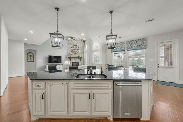 2214 Stillhouse Hollow Lane, Friendswood, TX 77546