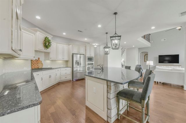 2214 Stillhouse Hollow Lane, Friendswood, TX 77546