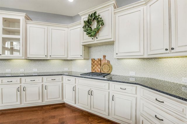 2214 Stillhouse Hollow Lane, Friendswood, TX 77546