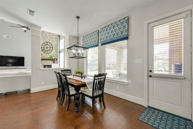 2214 Stillhouse Hollow Lane, Friendswood, TX 77546