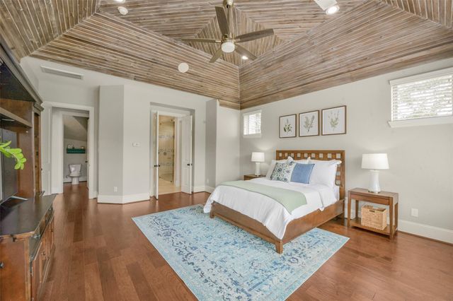 2214 Stillhouse Hollow Lane, Friendswood, TX 77546