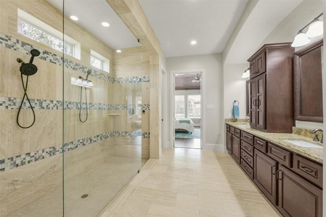 2214 Stillhouse Hollow Lane, Friendswood, TX 77546