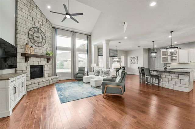 2214 Stillhouse Hollow Lane, Friendswood, TX 77546