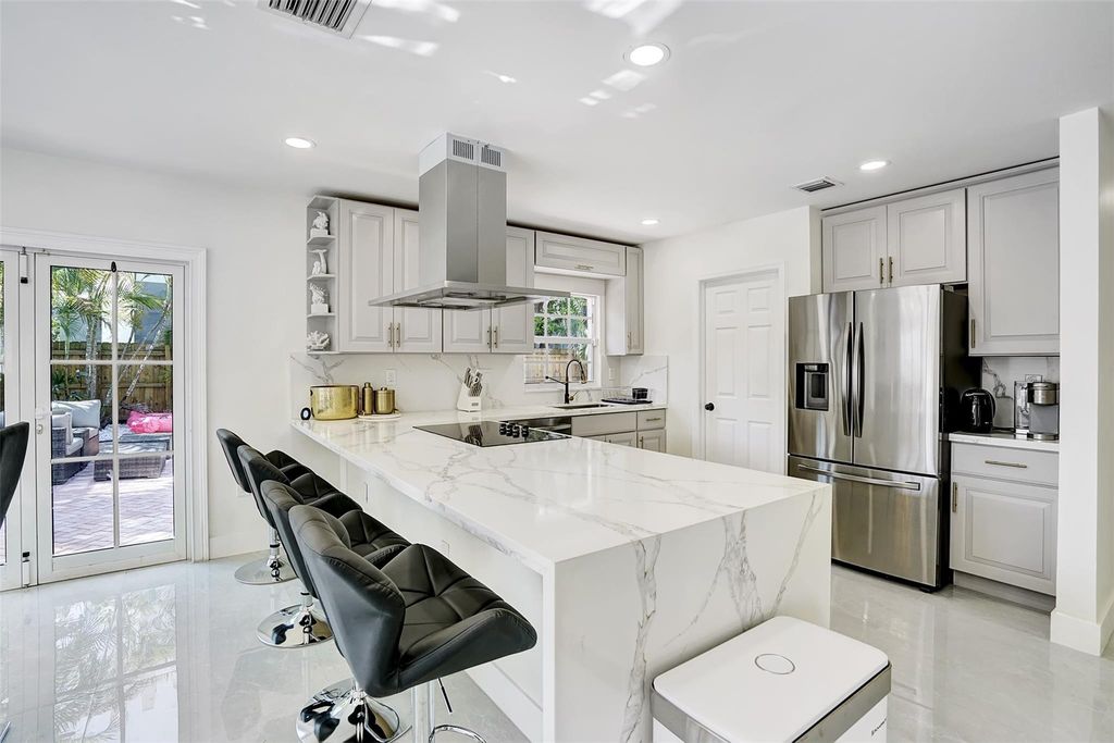 1129 NE 2nd Ave, Fort Lauderdale, FL 33304