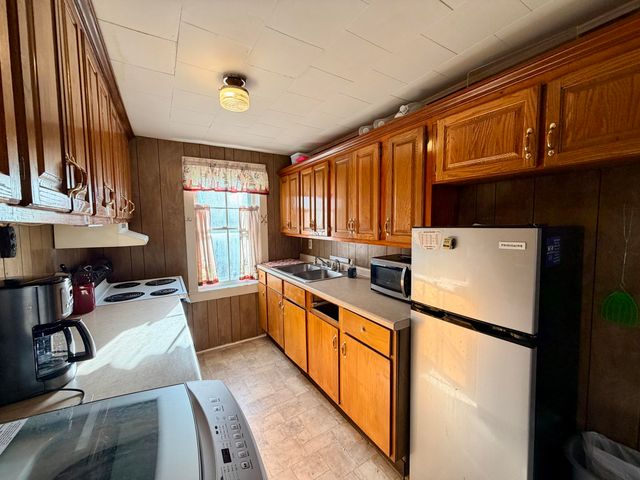 553 Mc Guire Avenue, Beattyville, KY 41311