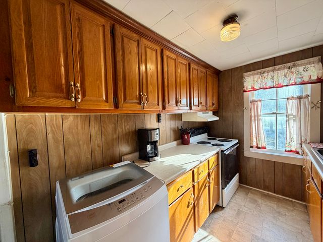 553 Mc Guire Avenue, Beattyville, KY 41311