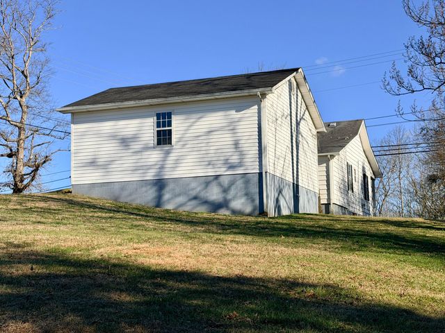 553 Mc Guire Avenue, Beattyville, KY 41311