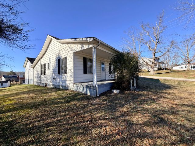 553 Mc Guire Avenue, Beattyville, KY 41311