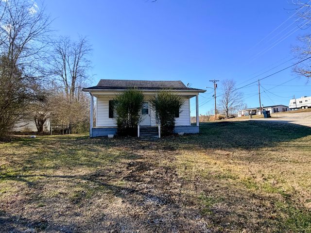 553 Mc Guire Avenue, Beattyville, KY 41311