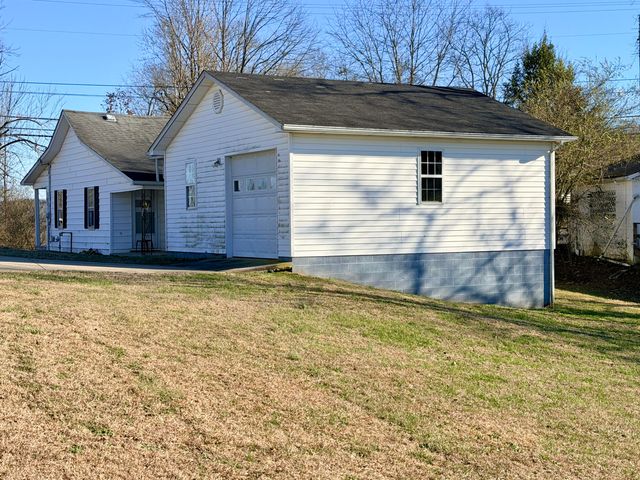 553 Mc Guire Avenue, Beattyville, KY 41311