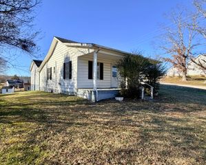 553 Mc Guire Avenue, Beattyville, KY 41311