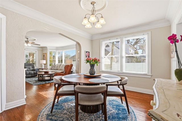 210 15TH AVENUE N, St Petersburg, FL 33704