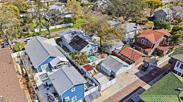 210 15TH AVENUE N, St Petersburg, FL 33704