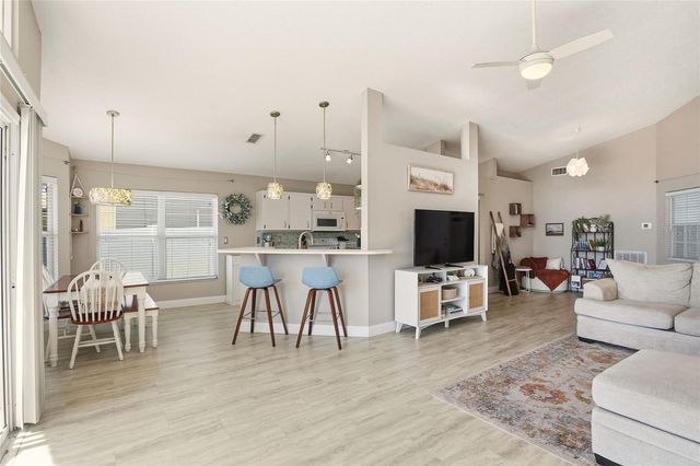 412 EMERALD COVE LOOP, Lakeland, FL 33813