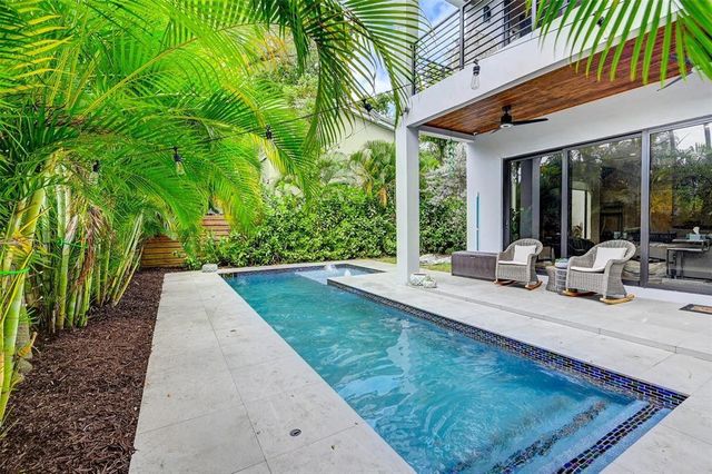 1616 SE 2nd Court, Fort Lauderdale, FL 33301