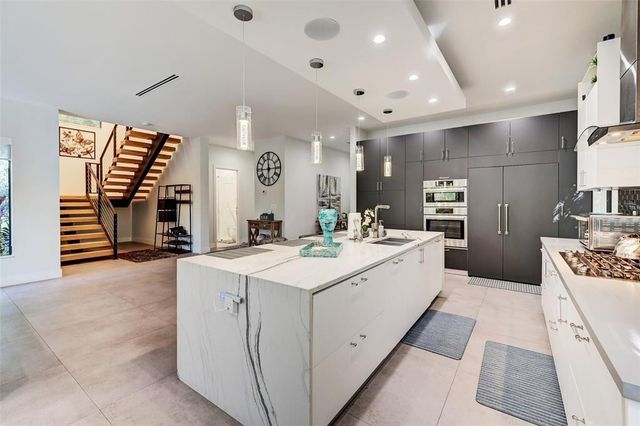 1616 SE 2nd Court, Fort Lauderdale, FL 33301