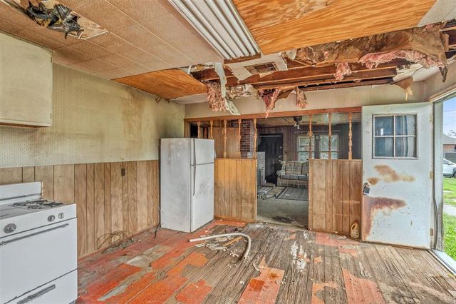 608 Orange Street, Lake Charles, LA 70601