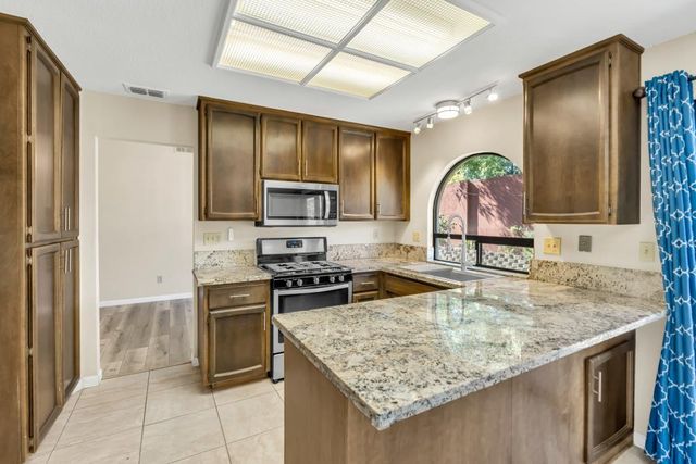 8200 Northam Dr, Antelope, CA 95843
