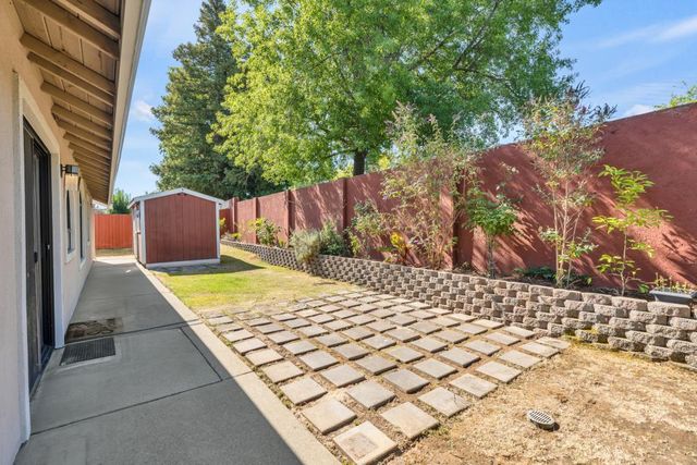8200 Northam Dr, Antelope, CA 95843