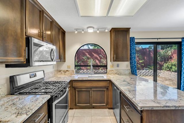 8200 Northam Dr, Antelope, CA 95843