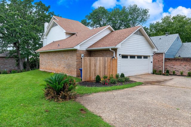 5639 S Lakeshore Drive, Shreveport, LA 71119