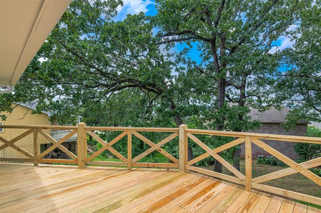 5639 S Lakeshore Drive, Shreveport, LA 71119