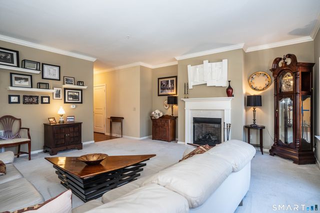 1 West Street 219, Simsbury, CT 06070