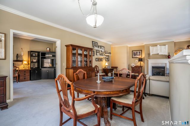 1 West Street 219, Simsbury, CT 06070