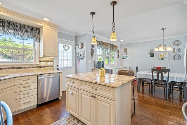 115 Lambert Avenue, Farmingdale, NY 11735