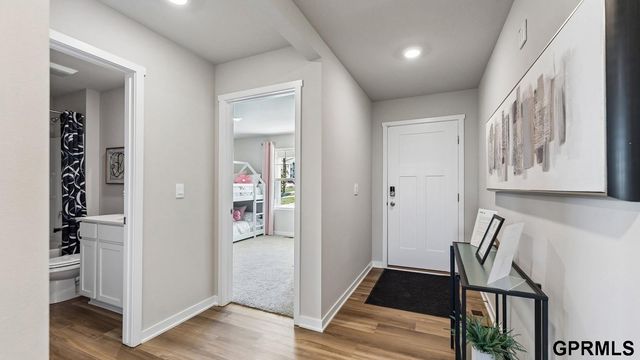 17001 Sheffield Street, Bennington, NE 68007
