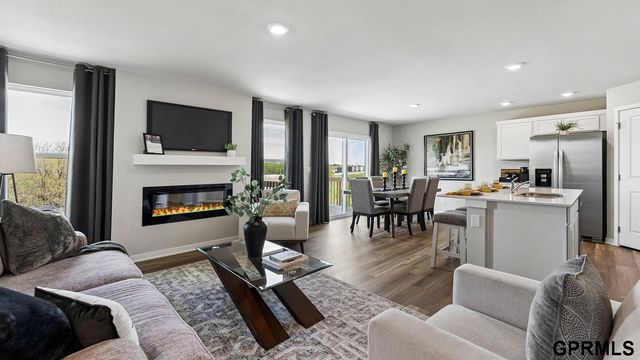 17001 Sheffield Street, Bennington, NE 68007