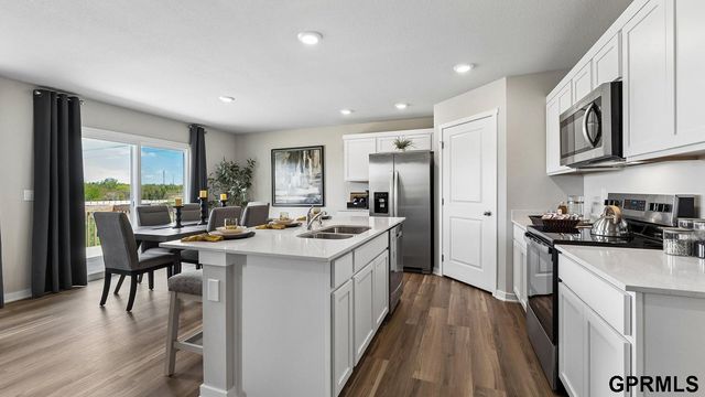 17001 Sheffield Street, Bennington, NE 68007