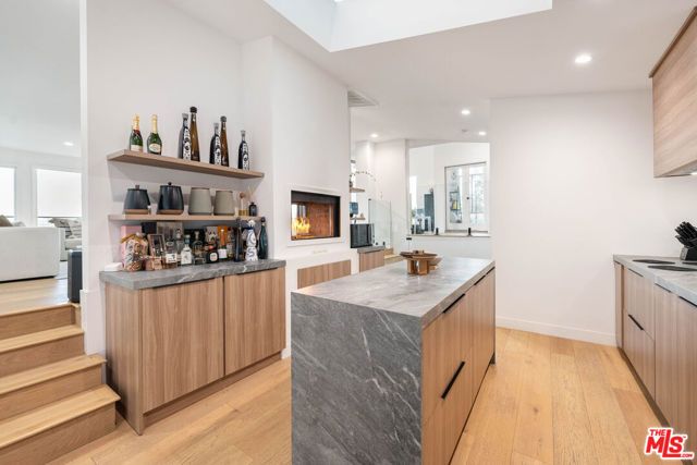 3541 Multiview Drive, Los Angeles, CA 90068