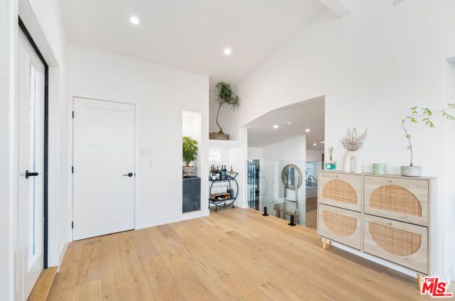 3541 Multiview Drive, Los Angeles, CA 90068