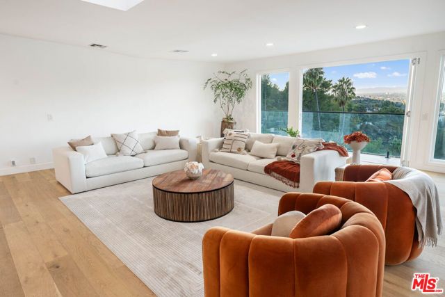 3541 Multiview Drive, Los Angeles, CA 90068