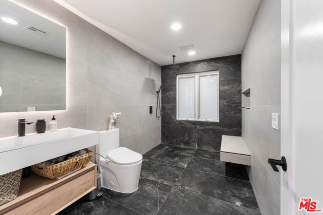 3541 Multiview Drive, Los Angeles, CA 90068