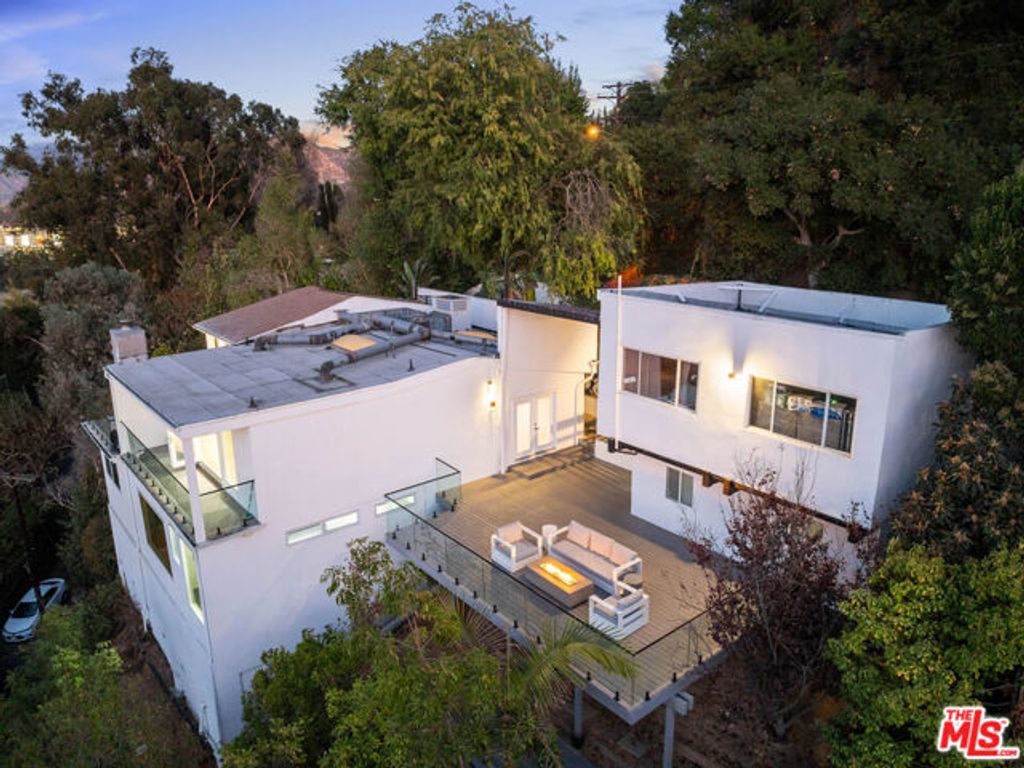 3541 Multiview Drive, Los Angeles, CA 90068